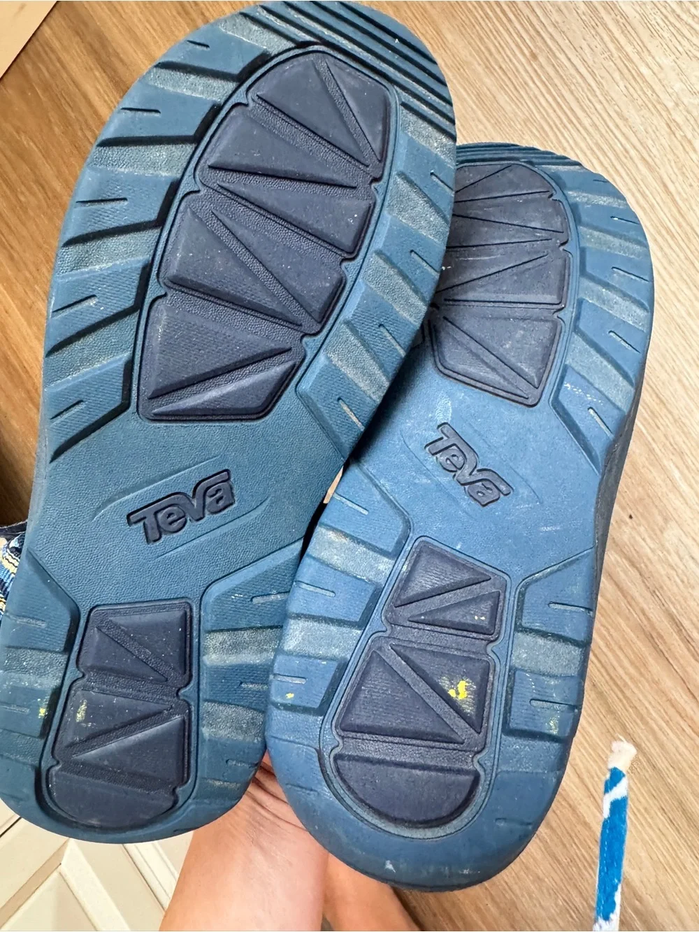 Teva Hurricane XLT 2 Men’s Size 7 Blue Pattern Sport Hiking Sandals youth